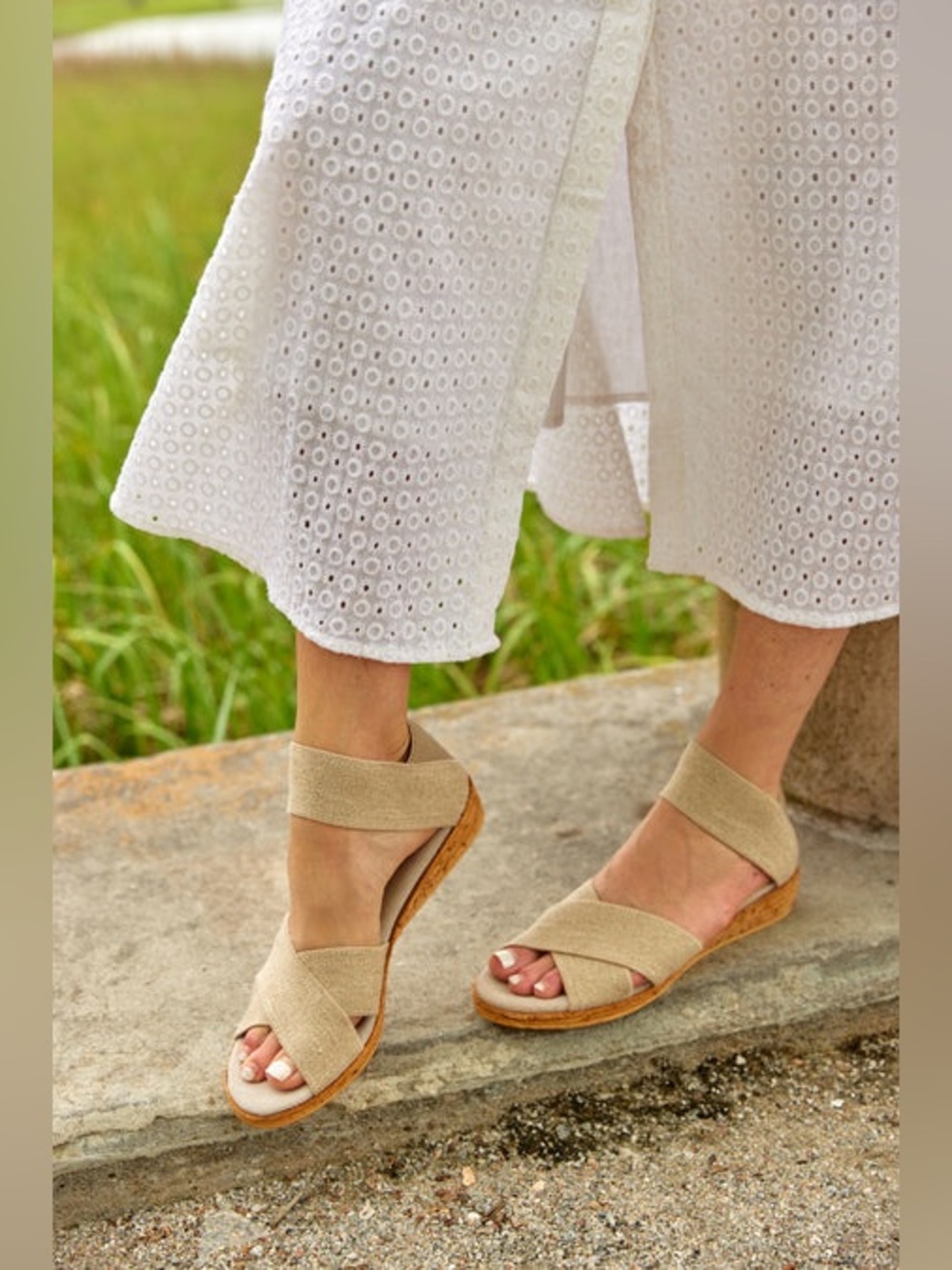 Charleston Shoe Co. Peachtree Core Linen Neutral Mini Wedge Stretch Sandal 10